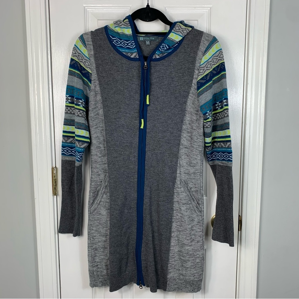 Title Nine Merino Wool Blend Long Hooded Sweater Size Medium